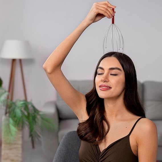 Close-up of the metal claws of the head massager